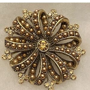 Vintage Liz Claiborne Gold Tone Brown Tones Faux Pearl Bow Flower Brooch.
